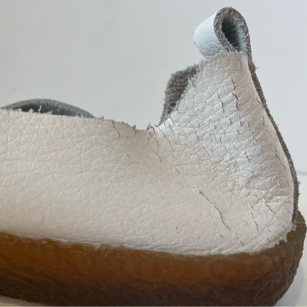 Soft‎ White Leather Loafers Slip On Notch Design Womens 36/5.5 Rubber Sole - Picture 6 of 9